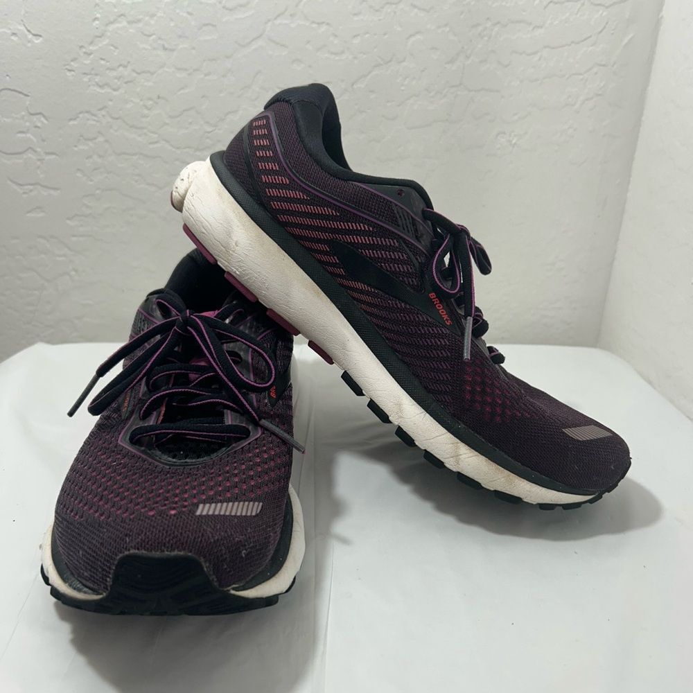 Brooks Womens Ghost 12 1203051B063 Purple Running Shoes Sneakers Size 9.5 B